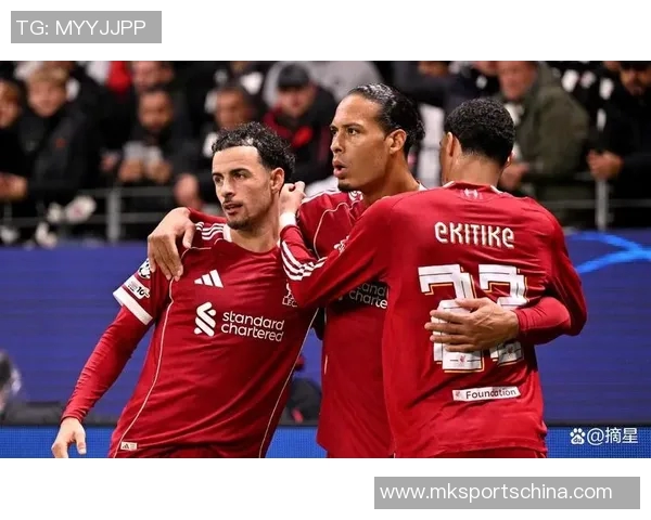 英超激战那不勒斯大胜拜仁红牌争议引发全场热议与转会传闻