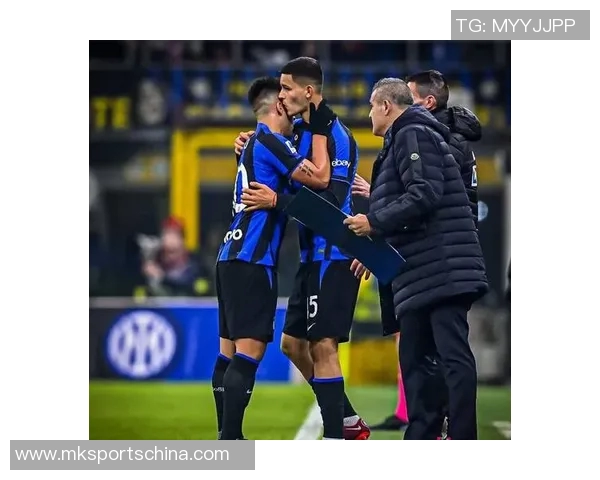 德甲激战波尔图与国米战平双方逆转瞬间引发全场狂欢解析 德甲激战波尔图与国米战平双方逆转瞬间引发全场狂欢解析