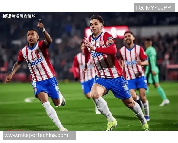 英超激战巴萨险胜利物浦点球大战引发全场狂欢与转会热议