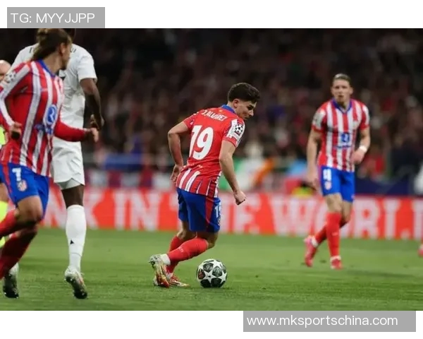 意甲激战：曼联在点球大战中险胜马竞全场沸腾数据分析揭示精彩瞬间