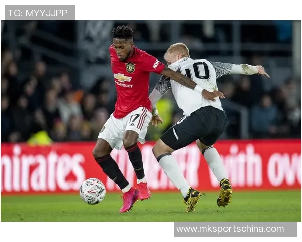 足总杯精彩对决曼联3-0战胜拜仁帽子戏法引发全场狂欢