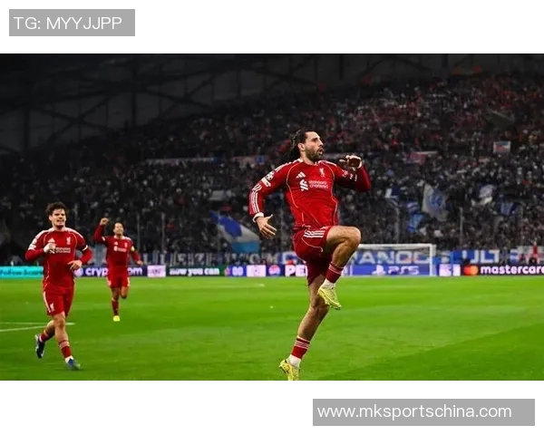 欧联杯精彩对决利物浦逆转多特蒙德全场沸腾瞬间回顾与分析