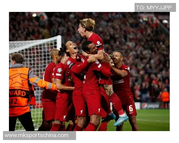 英超激战利物浦与那不勒斯握手言和帽子戏法引发全场热潮