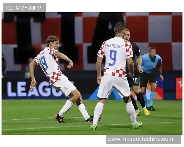 德甲焦点战国米与那不勒斯握手言和红牌事件引发全场热议 德甲焦点战国米与那不勒斯握手言和红牌事件引发全场热议