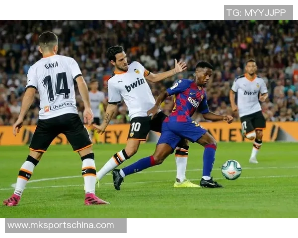 中超精彩对决多特蒙德与阿森纳激战成平乌龙球引发争议判罚全场沸腾